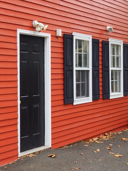 Cost of Red Vinyl Siding Installation in Oconomowoc